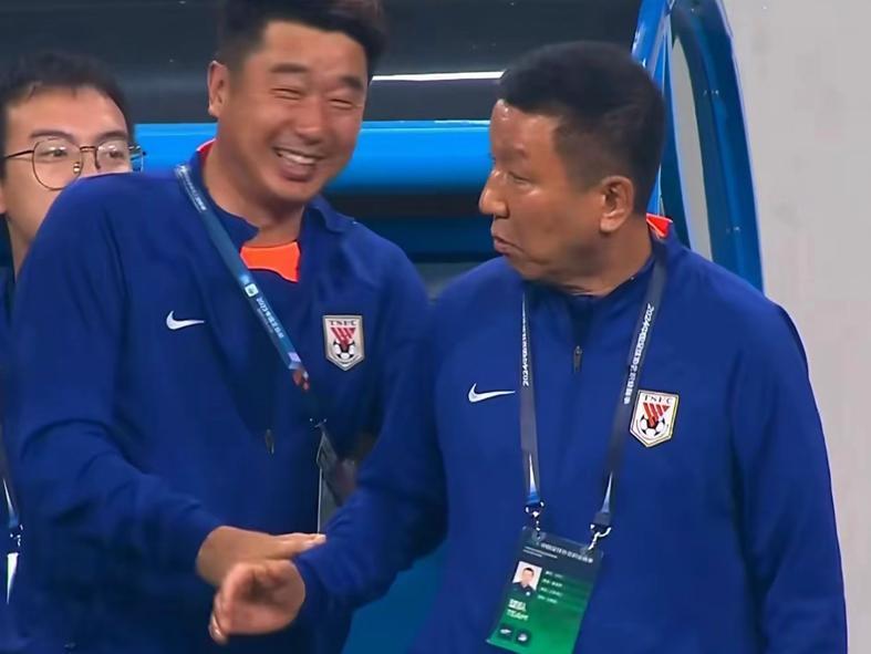 韦德体育网址-一个坑绊倒泰山多次！熬走老崔 解约洛佩斯陷僵局 你支持追责吗？