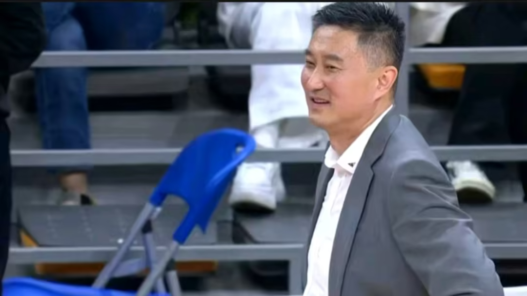 韦德体育网址-广东主场遭40分血洗！全队三分35中5+17失误，胡明轩徐杰16中1