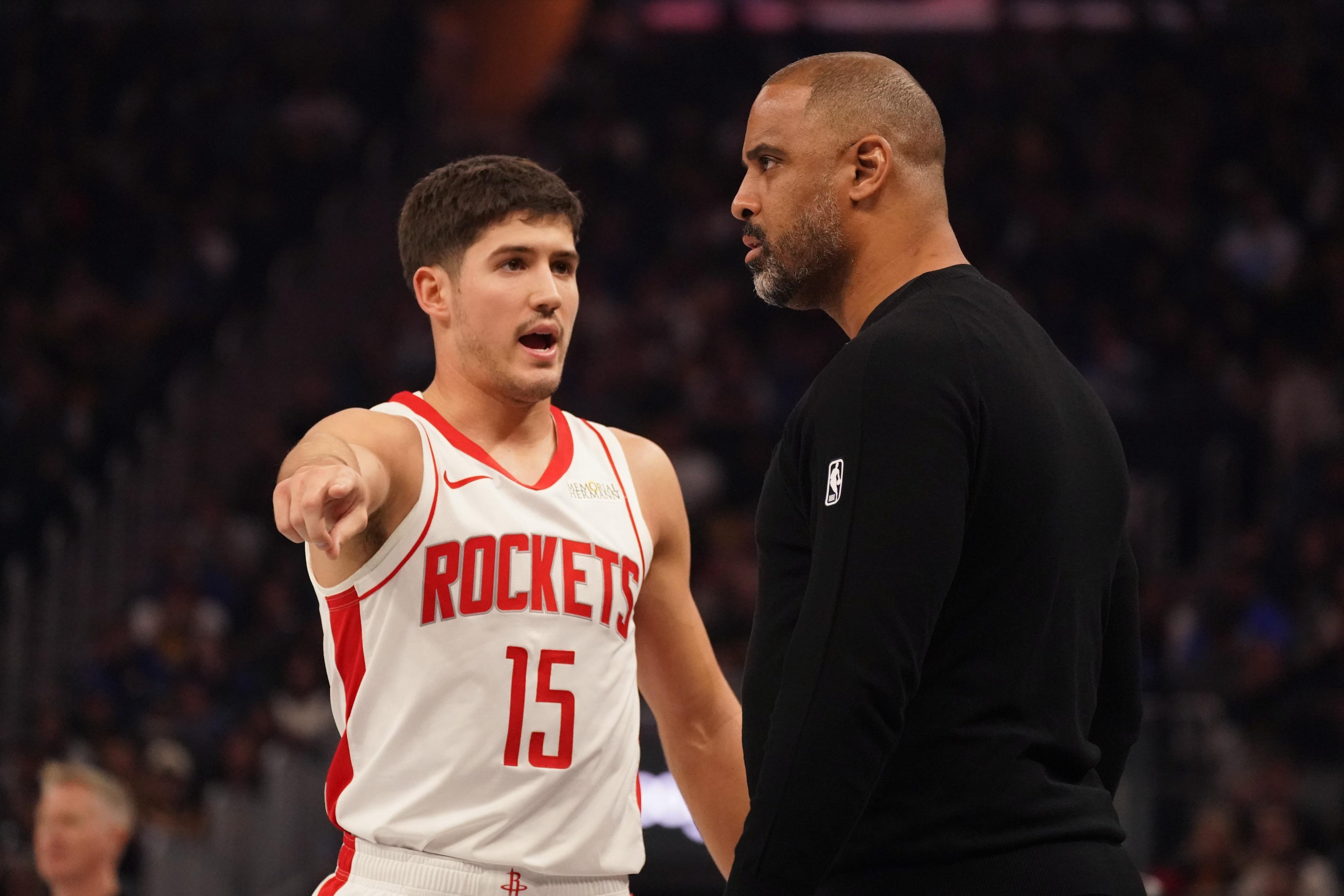 韦德体育网址-火箭队加时憾负，两人难辞其咎！乌度卡自废武功申京遭恩比德完爆